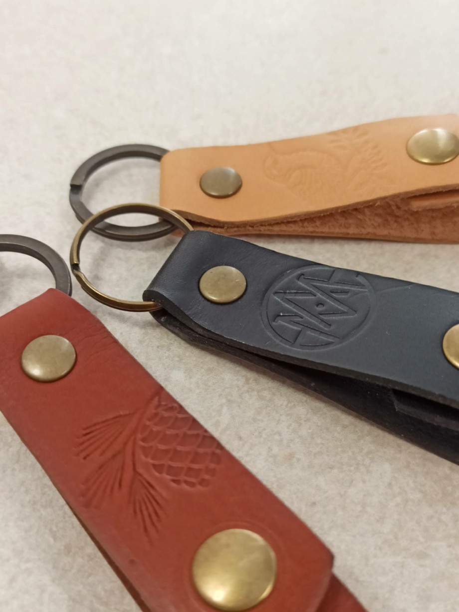 Porte clé cuir l'atelier Ame